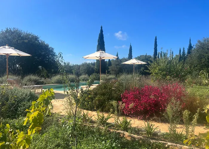 Alkis Farm And Residence