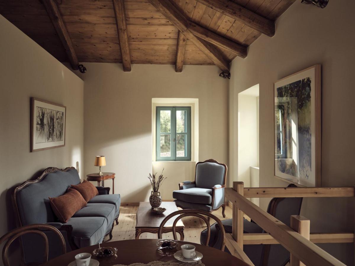 Ferienhaus Alkis Farm And *