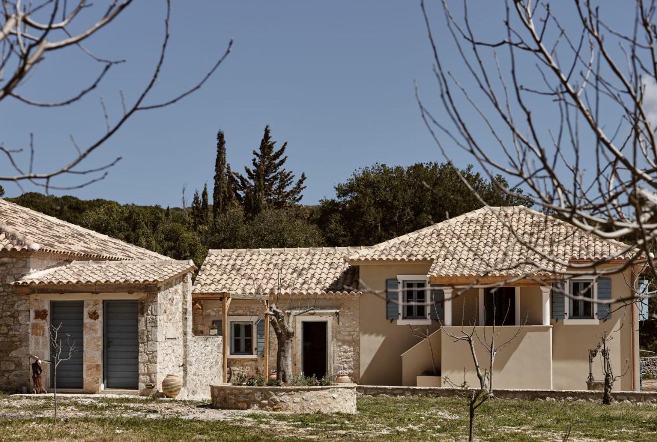 Alkis Farm And Ferienhaus Yírion