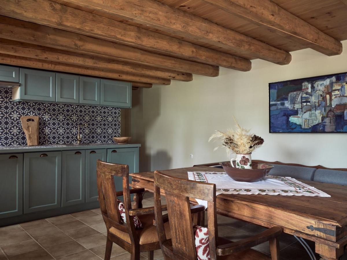 Alkis Farm And Ferienhaus Yírion