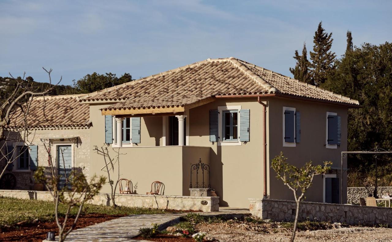 Alkis Farm And Ferienhaus Yírion