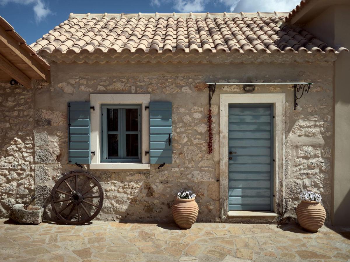 Alkis Farm And Ferienhaus Yírion