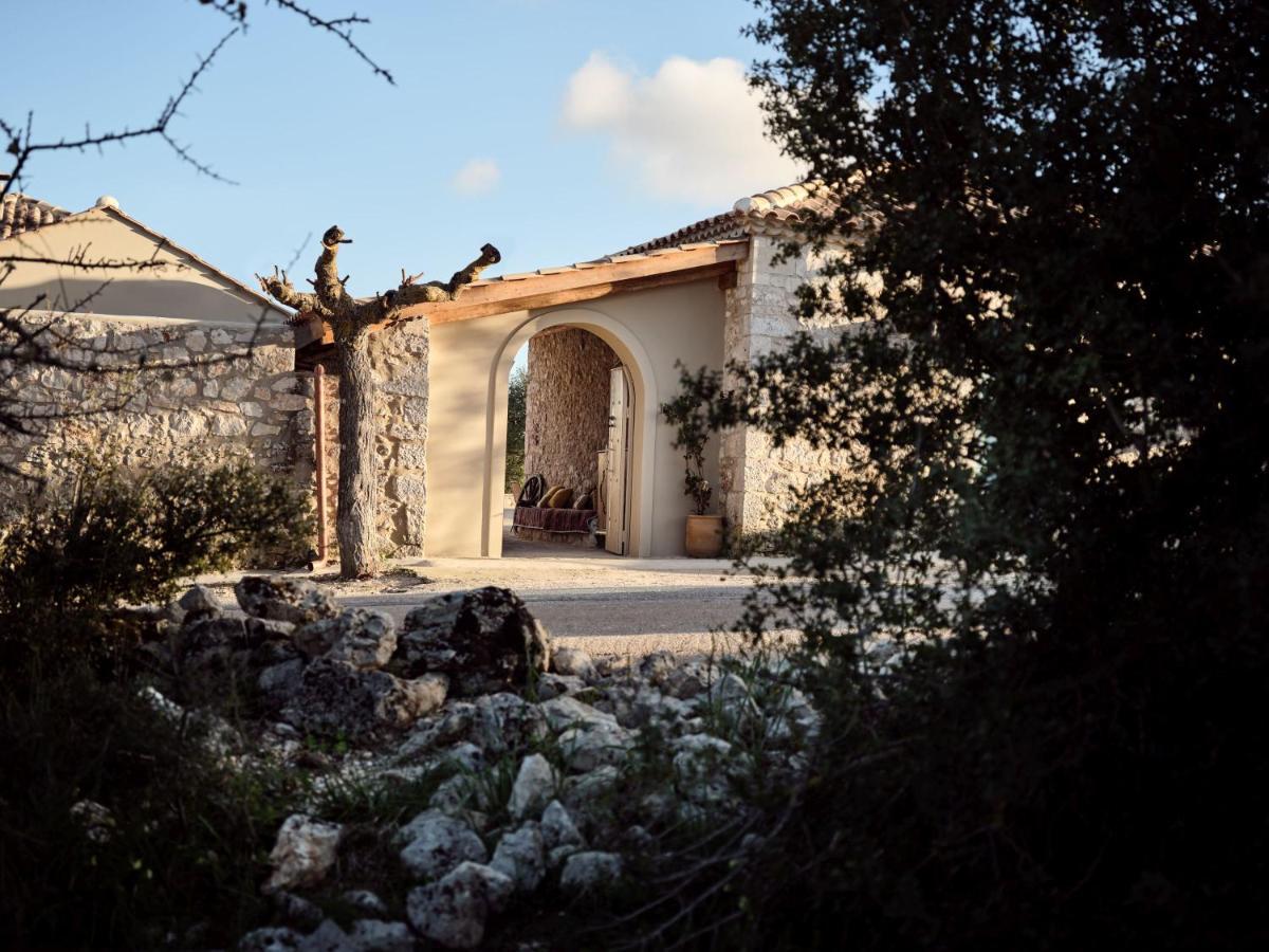 Ferienhaus Alkis Farm And Yírion