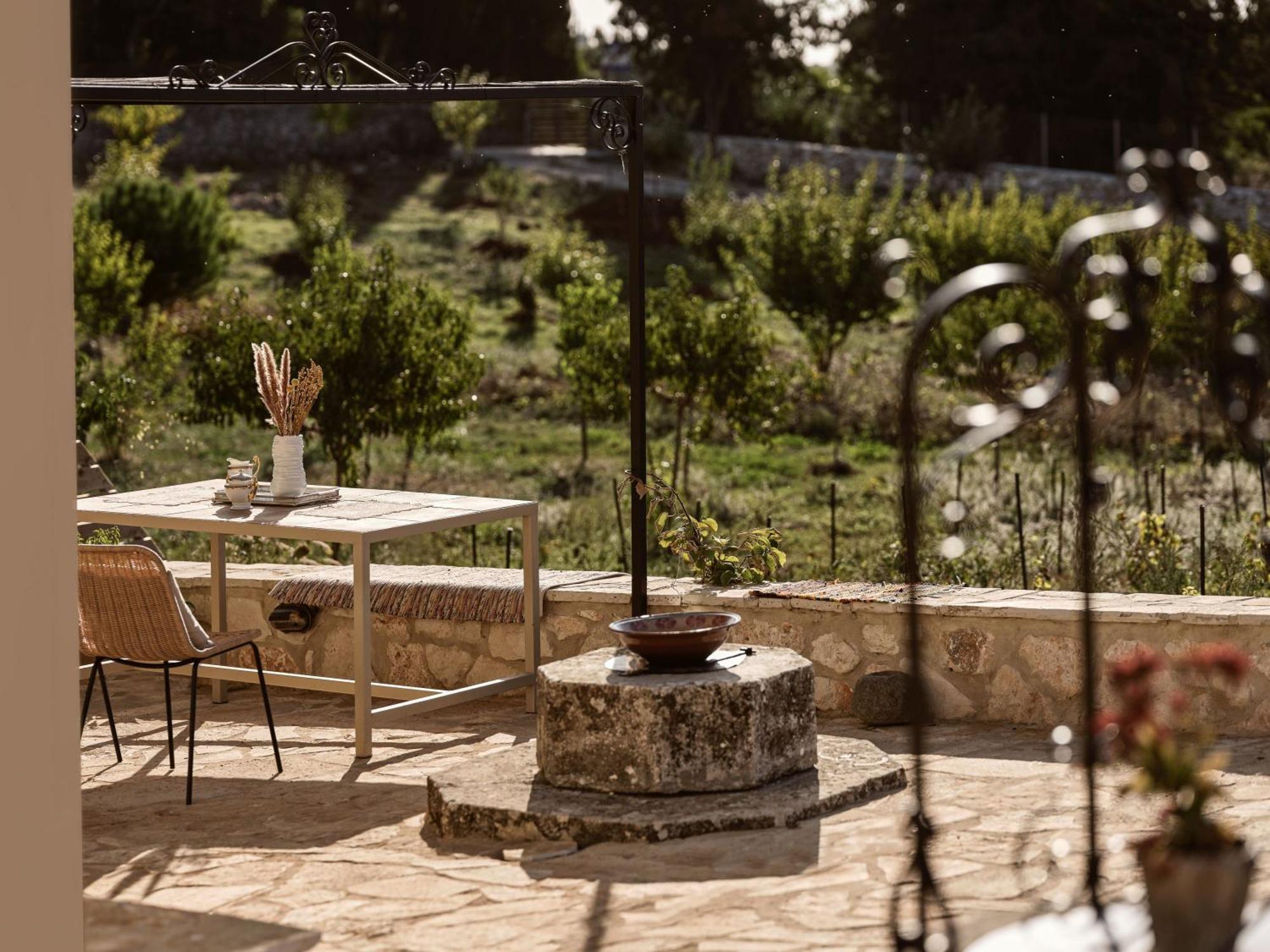 Alkis Farm And Ferienhaus Yírion