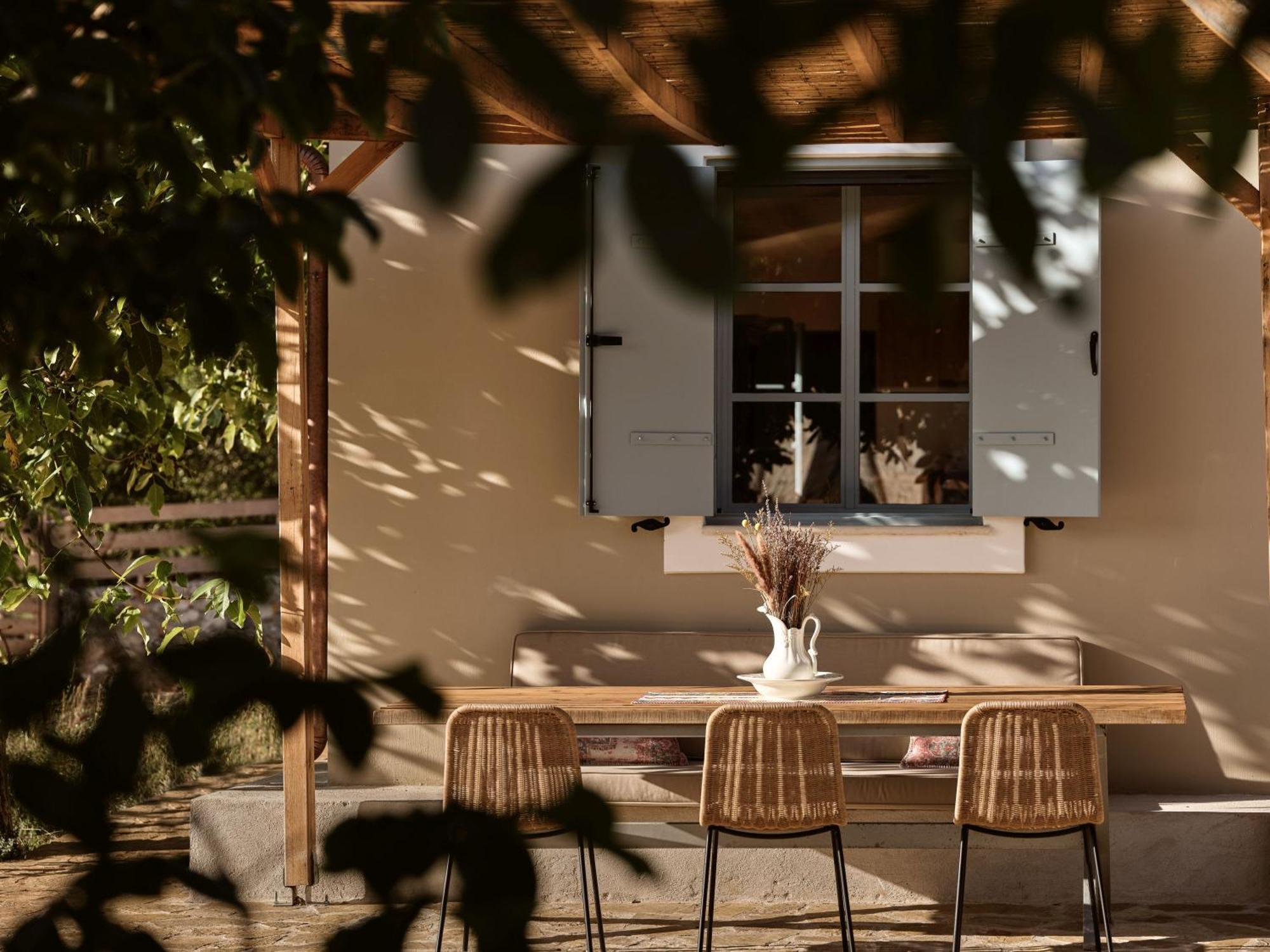 Alkis Farm And Ferienhaus Yírion